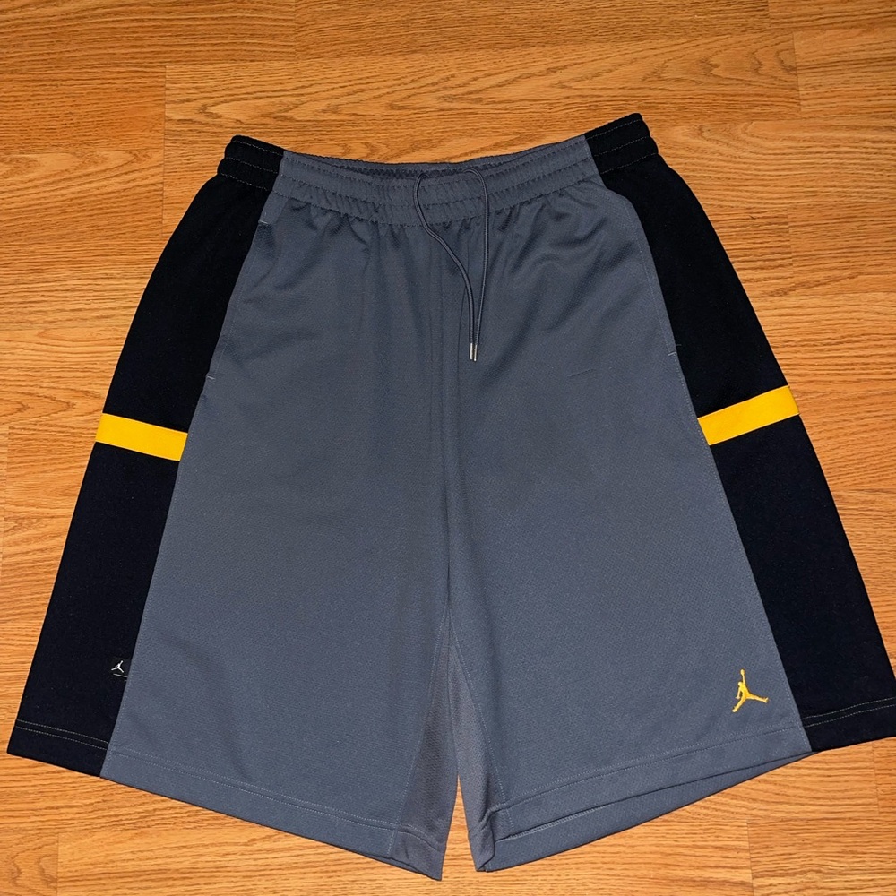 Rare Nike Air Jordan Bankroll Basketball Shorts Grey Black Yellow 2xL Euc